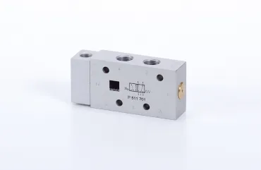 Pilot actuated valve P 511 801