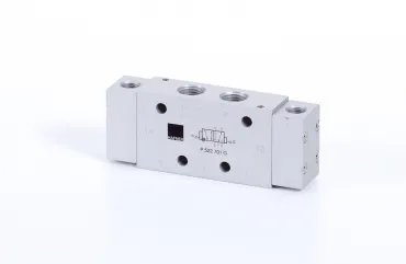 Pilot actuated valve G-series P 522 701 G