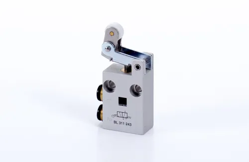 Roller lever valves with idle return BL 311 243