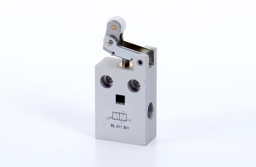 Roller lever valves with idle return BL 311 201